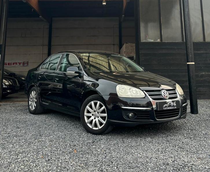 VOLKSWAGEN JETTA 1.6i ESSENCE, Auto's, Volkswagen, Bedrijf, Te koop, Jetta, Benzine, Euro 4, Berline, 5 deurs, Handgeschakeld