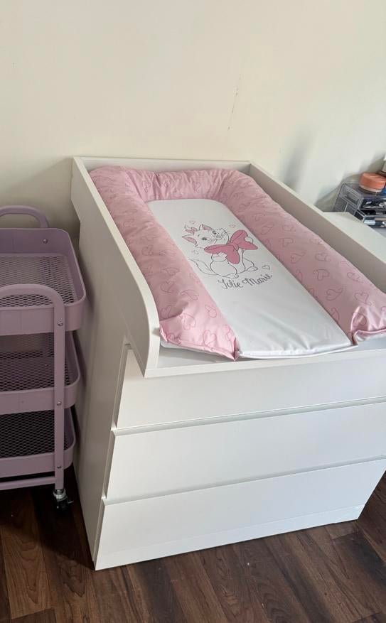 Changing Mat 2pcs, Enfants & Bébés, Chambre d'enfant | Commodes & Armoires, Comme neuf, Enlèvement ou Envoi