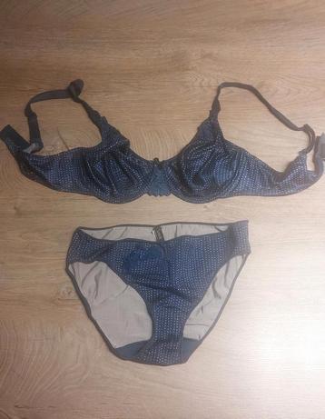 Bikini Chantelle, 80C, broekje mt 40 beschikbaar voor biedingen