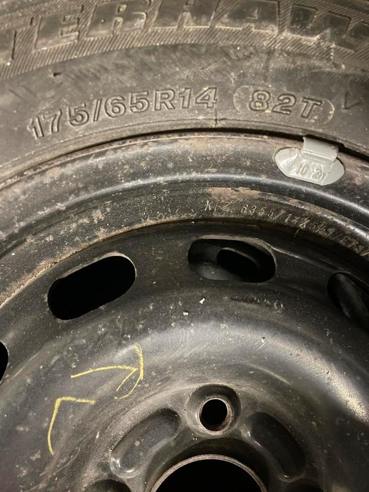 4 Winterbanden firestone 175/65 R14, Auto diversen, Autosport-onderdelen, Zo goed als nieuw, Ophalen