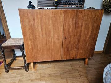 Kleine vintage meubels (secretaresse) jaren 70 beschikbaar voor biedingen