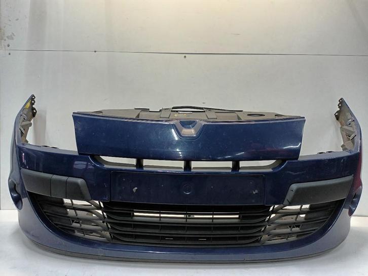 BUMPER VOOR Renault Megane III Grandtour (KZ), Auto-onderdelen, Carrosserie, Bumper, Renault, Voor, Gebruikt