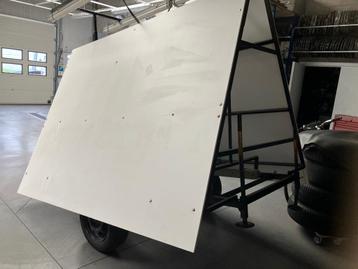 publiciteits aanhangwagen, Ophalen, Gebruikt