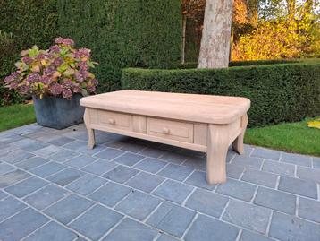 Volledig massief eiken salontafel. Geluchtgomd. beschikbaar voor biedingen