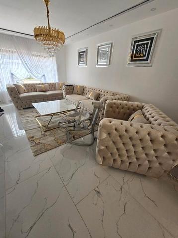 Luxueuze 3,3,1 zetels + salontafel - eettafel en 6 stoelen! beschikbaar voor biedingen