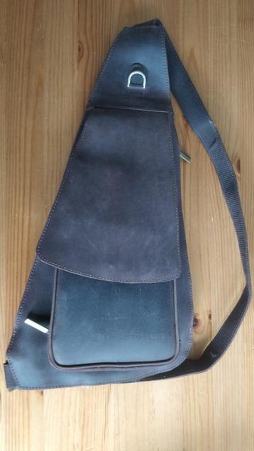 Arthur & Aston bruine nubuck bodybag - Nieuw beschikbaar voor biedingen