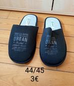 Pantoufles homme 44/45, Kleding | Heren, Schoenen, Ophalen, Zwart, Zo goed als nieuw, Pantoffels of Sloffen