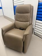 Elektrische lederen relaxzetel, Huis en Inrichting, Ophalen, Zo goed als nieuw, Leer, 50 tot 75 cm