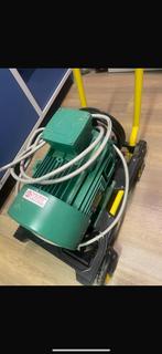 Moteur triphasée, Doe-het-zelf en Bouw, Elektriciteit en Kabels, Ophalen, Nieuw