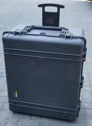NIEUWE PELI CASE 1690 Met Trolley (Zonder Doos) beschikbaar voor biedingen