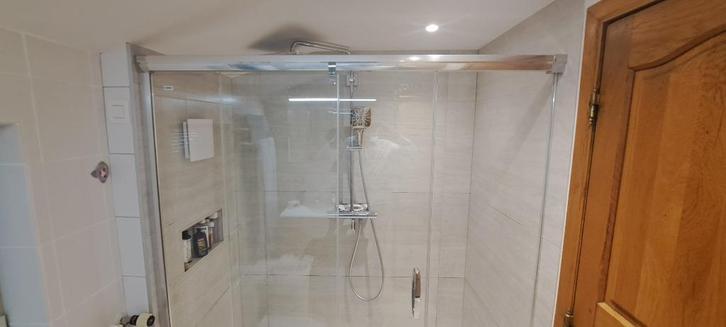 PAROI DE DOUCHE COULISSANTE NEUVE HUPPE AURA ELEGANCE de 160, Huis en Inrichting, Badkamer | Complete badkamers, Nieuw, Ophalen