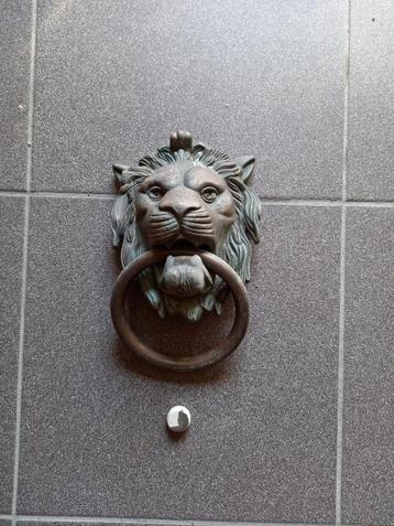 Leeuwenhoofd deurbel ( klopper) beschikbaar voor biedingen