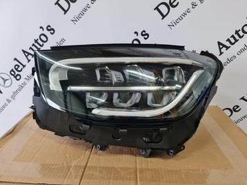 Koplamp links van een Mercedes GLC-Klasse beschikbaar voor biedingen