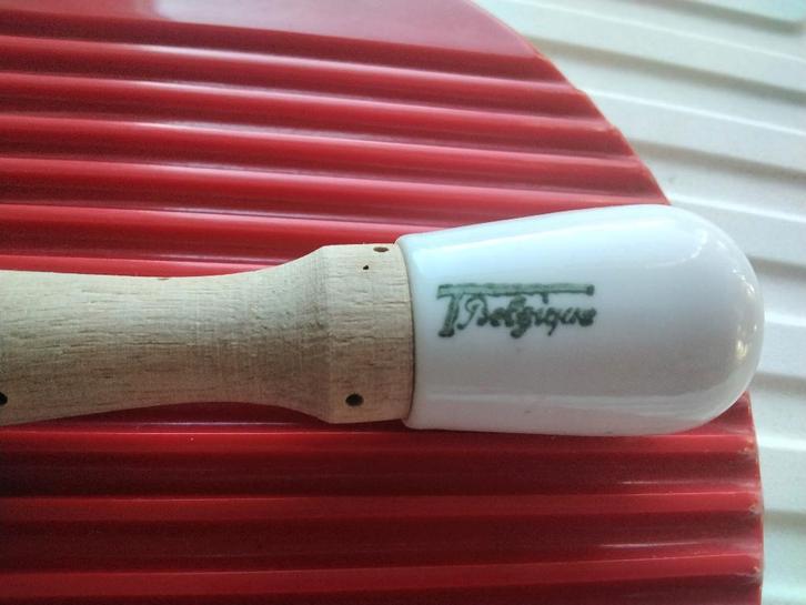 Ancien pilon bois et céramique émaillée "Belgique" /13,5 cm, Antiquités & Art, Antiquités | Céramique & Poterie, Enlèvement ou Envoi