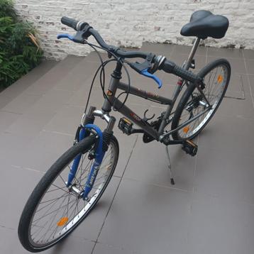 Vélo mixte gris et bleu bon état  beschikbaar voor biedingen