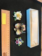 3 broches uit poselein van crown, Handtassen en Accessoires, Broches, Ophalen of Verzenden, Zo goed als nieuw
