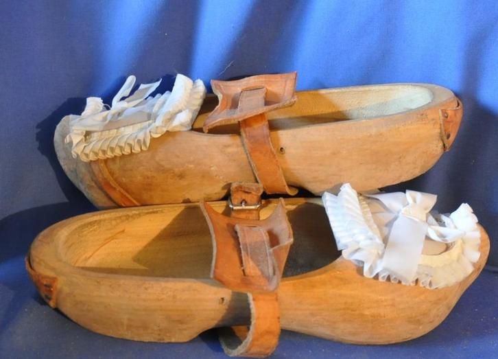 paire de sabot de gilles complet pointure 41, Hobby & Loisirs créatifs, Articles de fête, Utilisé, Autres types, Enlèvement ou Envoi