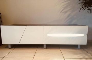 TV meubel - Wit-zwart met licht beschikbaar voor biedingen