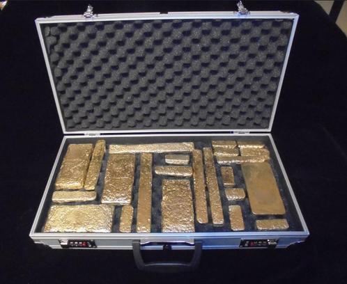 Koffer Vol Goud ! 23 Goudbaren. Goudbaar Incl. Koffer, Timbres & Monnaies, Métaux nobles & Lingots, Or, Enlèvement ou Envoi