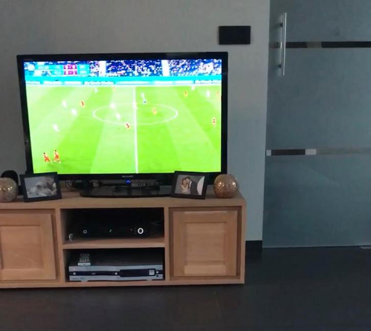 Televisiemeubel eik overstock, Maison & Meubles, Armoires | Mobilier de télévision, Comme neuf, Enlèvement