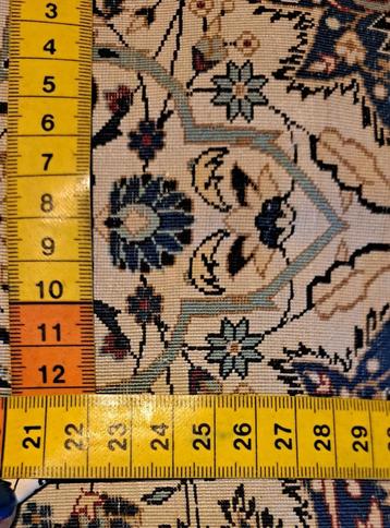 perzisch, oosterse tapijt fijne kwaliteit zijde beschikbaar voor biedingen