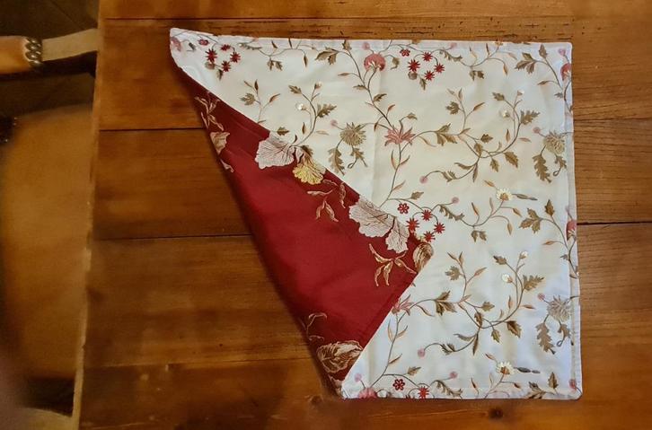 Double Face nappe in broderie organza + brokaat, Hobby en Vrije tijd, Stoffen en Lappen, Nieuw, Satijn of Zijde, 30 tot 120 cm