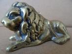 Statue de lion ancienne 4 cm statuette de lion en cuivre 4cm, Animal, Utilisé, Enlèvement ou Envoi