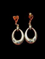 18 KARAATS GOUDEN OORBELLEN + BRILJANTEN, Hangers, Nieuw, Ophalen of Verzenden, Met edelsteen