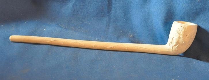 pipe en terre de pipe decor de cavalier et de religieux, Collections, Articles de fumeurs, Briquets & Boîtes d'allumettes, Comme neuf