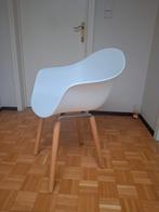 Kuipstoelen 4st witte kuip houten poten, Huis en Inrichting, Stoelen, Wit, Zo goed als nieuw, Vier, Modern