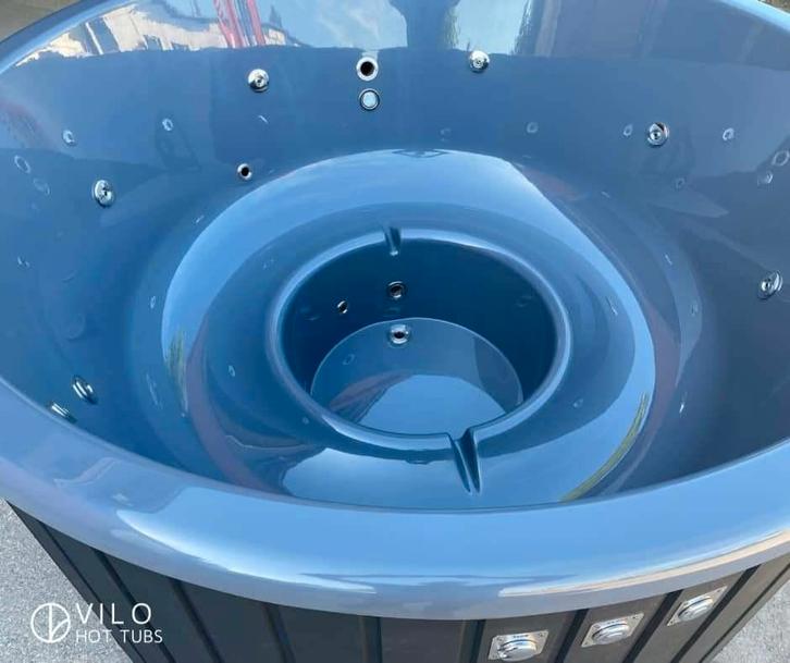 Hottub, Tuin en Terras, Bubbelbaden en Hottubs, Zo goed als nieuw, Vast, Afdekzeil, Ophalen of Verzenden