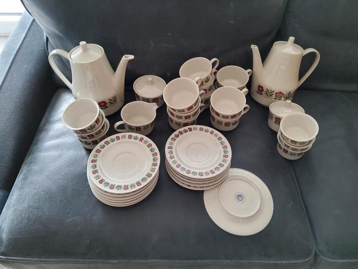 Villeroy Boch dubbel koffieservies, Antiek en Kunst, Antiek | Servies compleet, Ophalen