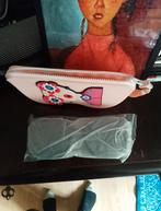 Chanel met Etui, Ophalen of Verzenden