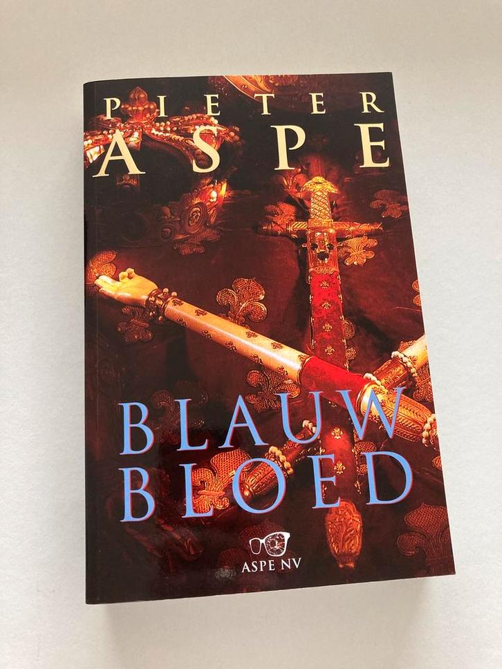 Pieter Aspe - Blauw bloed, Livres, Thrillers, Comme neuf, Enlèvement ou Envoi