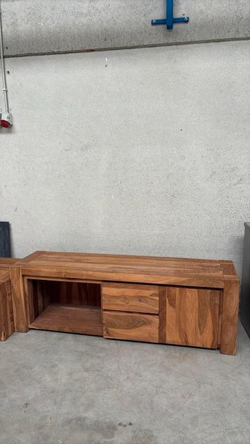 Vol eiken hout tv meubel en salontafel beschikbaar voor biedingen