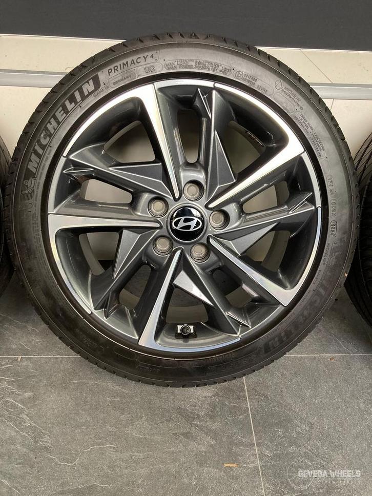 17” originele Hyundai i30 velgen + banden 5x114.3 225/45/17, Auto-onderdelen, Banden en Velgen, Banden en Velgen, Zomerbanden