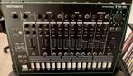 Roland TR-8 (incl. 7X7 + custom-printed rack brace), Ophalen of Verzenden, Zo goed als nieuw, Roland