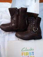 Botte brune Clark's neuve fille, Neuf, Bottes, Enlèvement ou Envoi, Fille