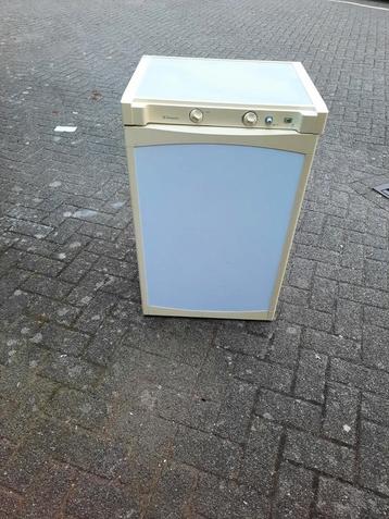 Dometic tafelmodel koelkast frigo op gas, Enlèvement ou Envoi, Utilisé