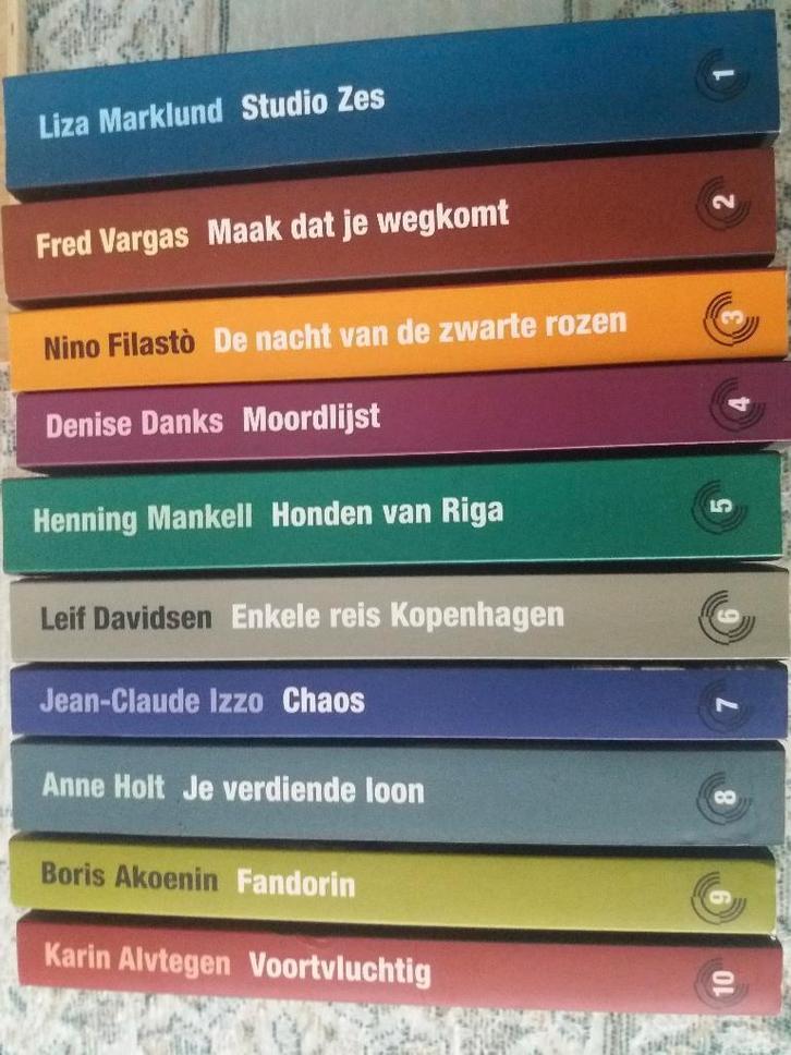 10 spannende pockets van topauteurs uit verschillende landen, Boeken, Thrillers, Nieuw, Wereld overig, Ophalen