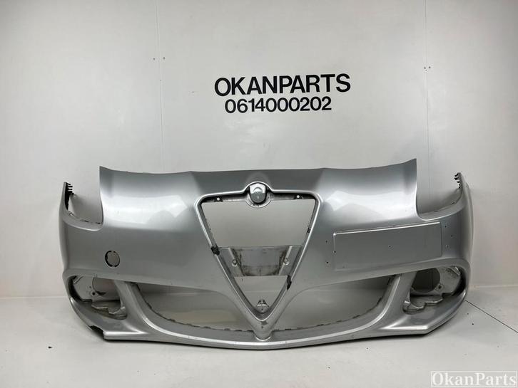 Alfa Romeo Giulietta Voorbumper 156085887, Auto-onderdelen, Carrosserie, Bumper, Alfa Romeo, Voor, Gebruikt