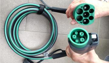 Câble de recharge voiture électrique T1 - T2,  32 Amp,  4 m beschikbaar voor biedingen