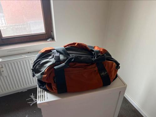 Reistas. Duffelbag. Weekendtas. Zak. Valies. Travel. Reizen, Handtassen en Accessoires, Tassen | Reistassen en Weekendtassen, Gebruikt
