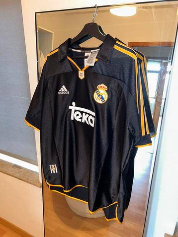 Maillot Real Madrid 1999/2000 beschikbaar voor biedingen