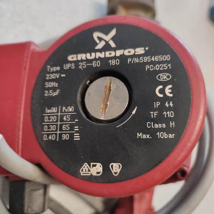 Circulateur Grundfos - Type ups 25-60 180, Doe-het-zelf en Bouw, Chauffageketels en Boilers, Gebruikt, Ophalen