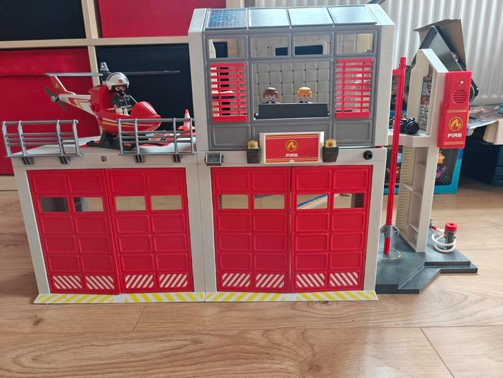 Playmobil Brandweer – Kazerne (9462) + voertuigen, Kinderen en Baby's, Speelgoed | Playmobil, Gebruikt, Ophalen
