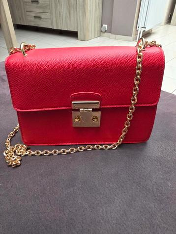 Mooie rode handtas nieuw !!! beschikbaar voor biedingen