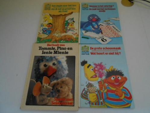 4 boeken "sesamstraat", Livres, Livres pour enfants | 4 ans et plus, Utilisé, Fiction général, 5 ou 6 ans, Garçon ou Fille, Livre de lecture