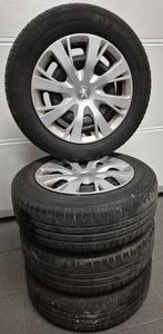 Set zomerbanden met wieldoppen afkomstig van Peugeot, Auto-onderdelen, Banden en Velgen, Ophalen