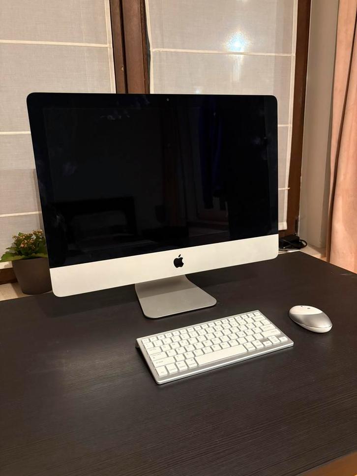 iMac 21.5” (Late 2015) – Working, but Runs Slowly, Informatique & Logiciels, Apple Desktops, Utilisé, iMac, HDD, 8 GB, Enlèvement